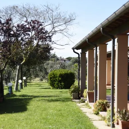 בית חווה Podere Montecorno אלברזה