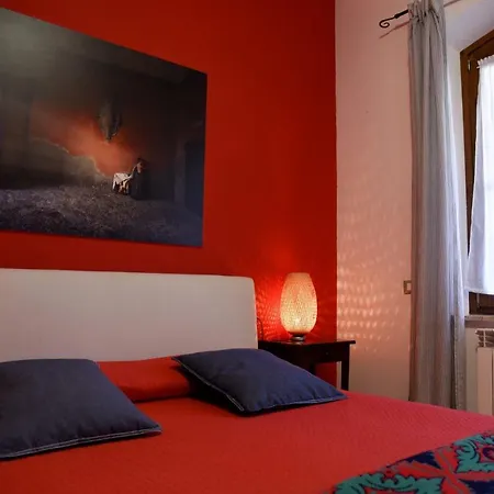 Podere Montecorno مزرعة للإقامة *