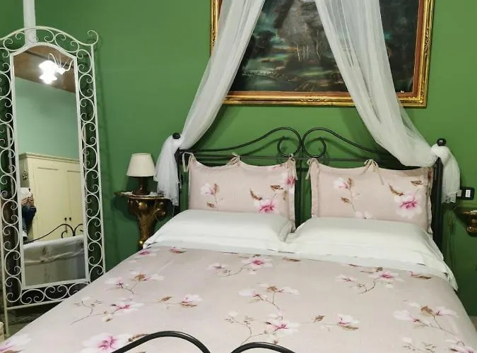 Podere Montecorno 팜스테이 알베레세